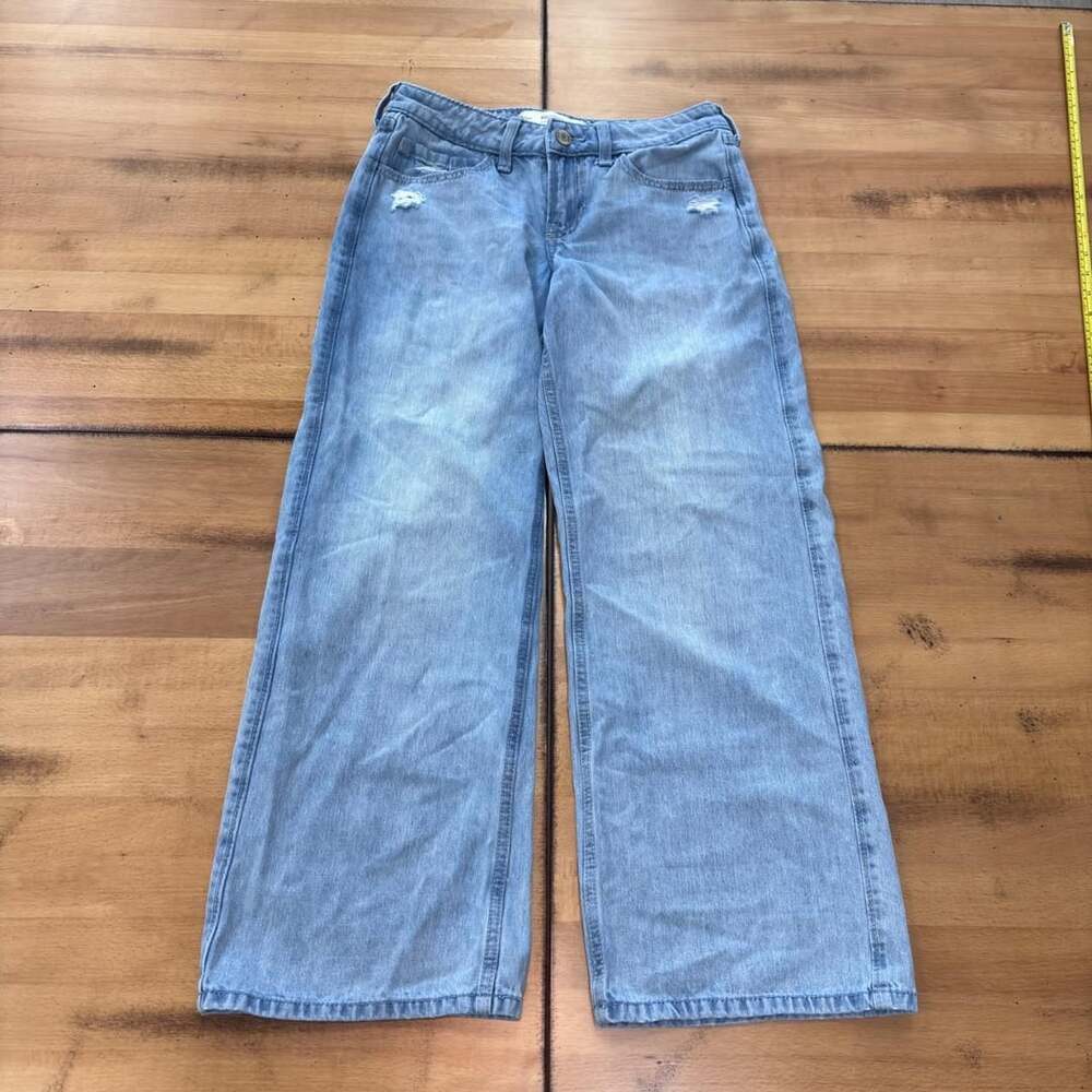 Hollister Low-Rise Baggy Wide Leg Jeans Light Wash W25 Short
